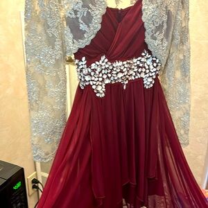 B Darlin dress! Maroon and silver sz s S 5/6